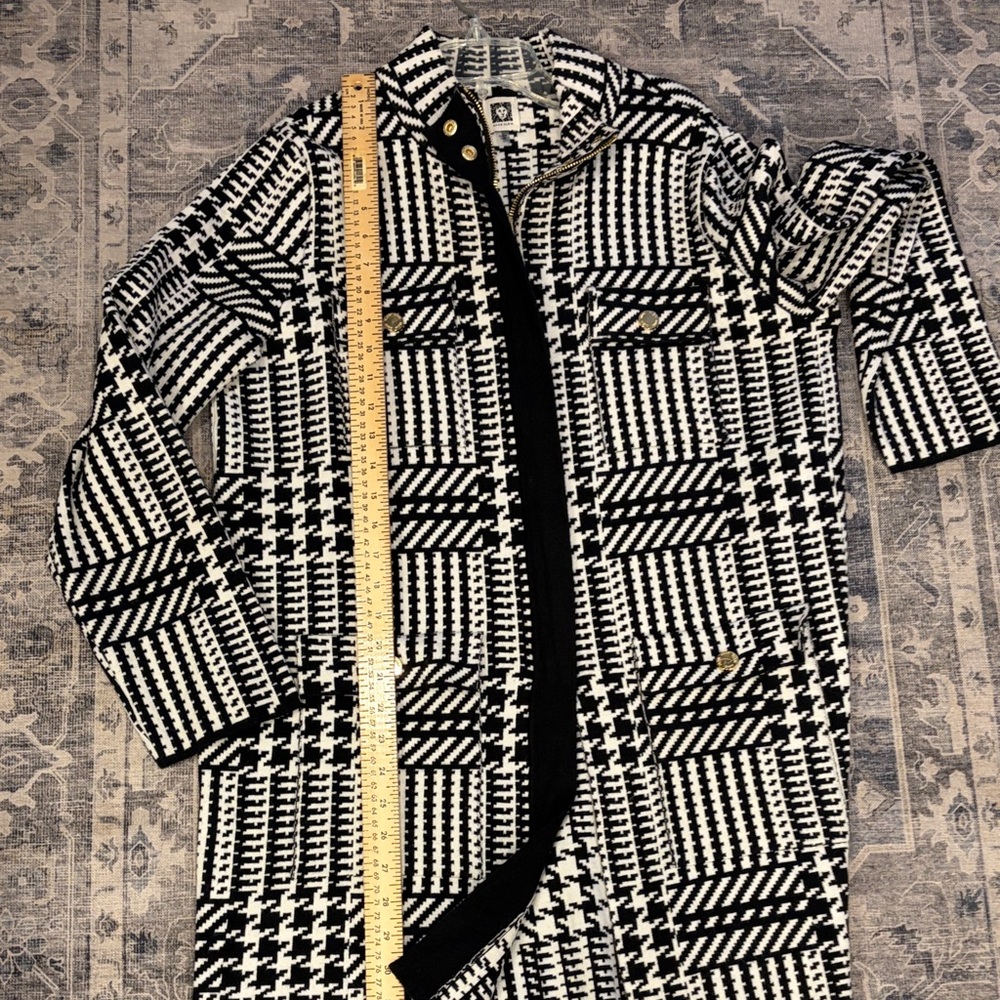 Anne Klein Classic Monochrome Patterned Blazer - Picture 7 of 7